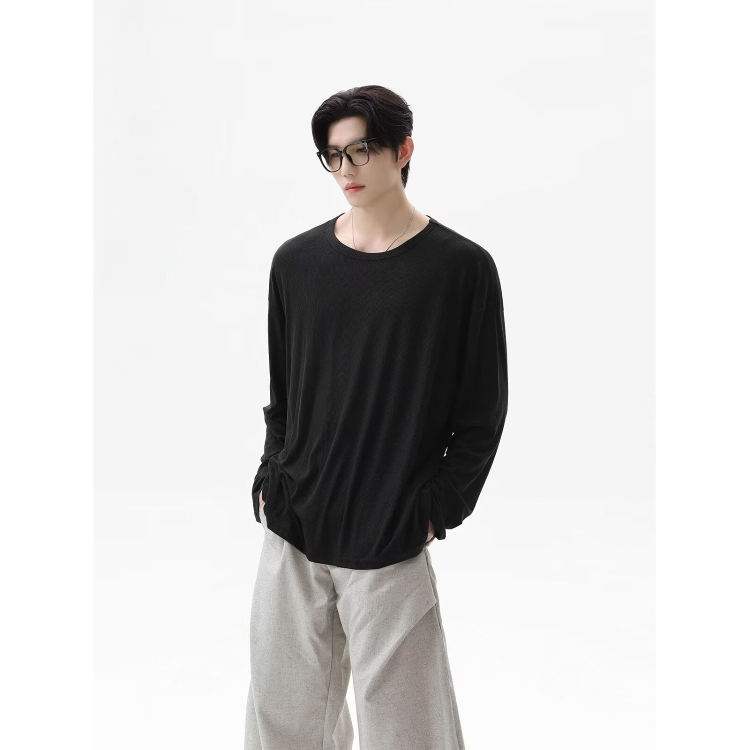 تي شيرت جديد لخريف 2026 بأكمام - مراجعة Undershirt Crew Neck وسعره