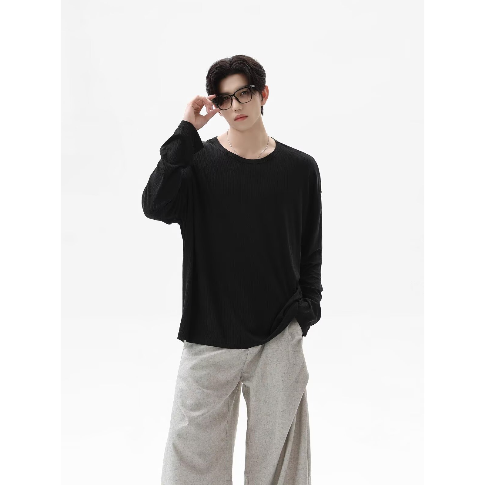 تي شيرت جديد لخريف 2026 بأكمام - مراجعة Undershirt Crew Neck وسعره